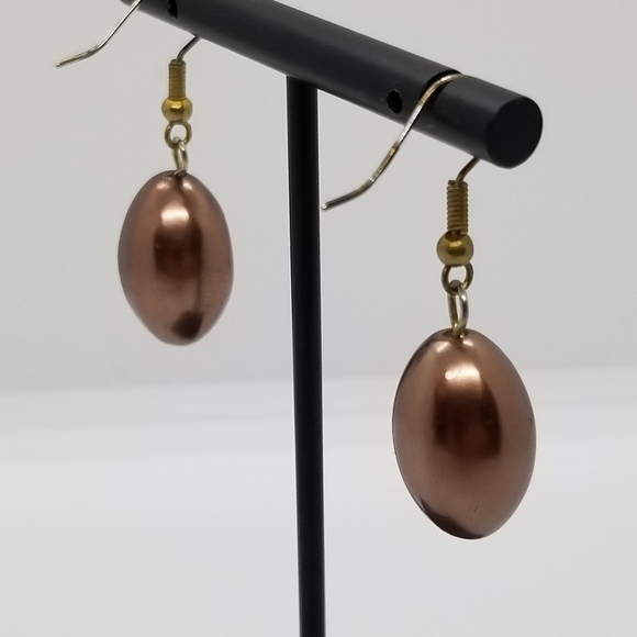 mocha faux pearl drop earrings - Picture 3 of 3